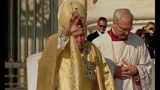 Canonization of St Josemaria Escriva October 6 2002 in two minutes [upl. by Leugimesoj]