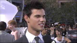 Taylor Lautner amp Robert Pattinson Interview Eclipse Movie Premiere [upl. by Serrano]