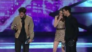 HD Robert PattinsonKristen Stewart and Taylor Lautner Peoples Choice Awards 2011 [upl. by Araiet371]