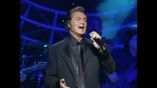 Spanish Eyes cc Lyrics  Engelbert Humperdinck Live 2000 See Description for Discernment [upl. by Cost53]